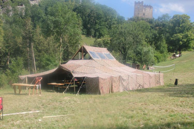 Lagerplatz mit Zelten